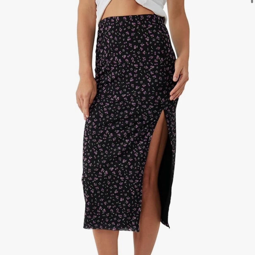 *NWOT* FREE PEOPLE Rosalie Mesh Floral Midi Skirt in black - women’s size L